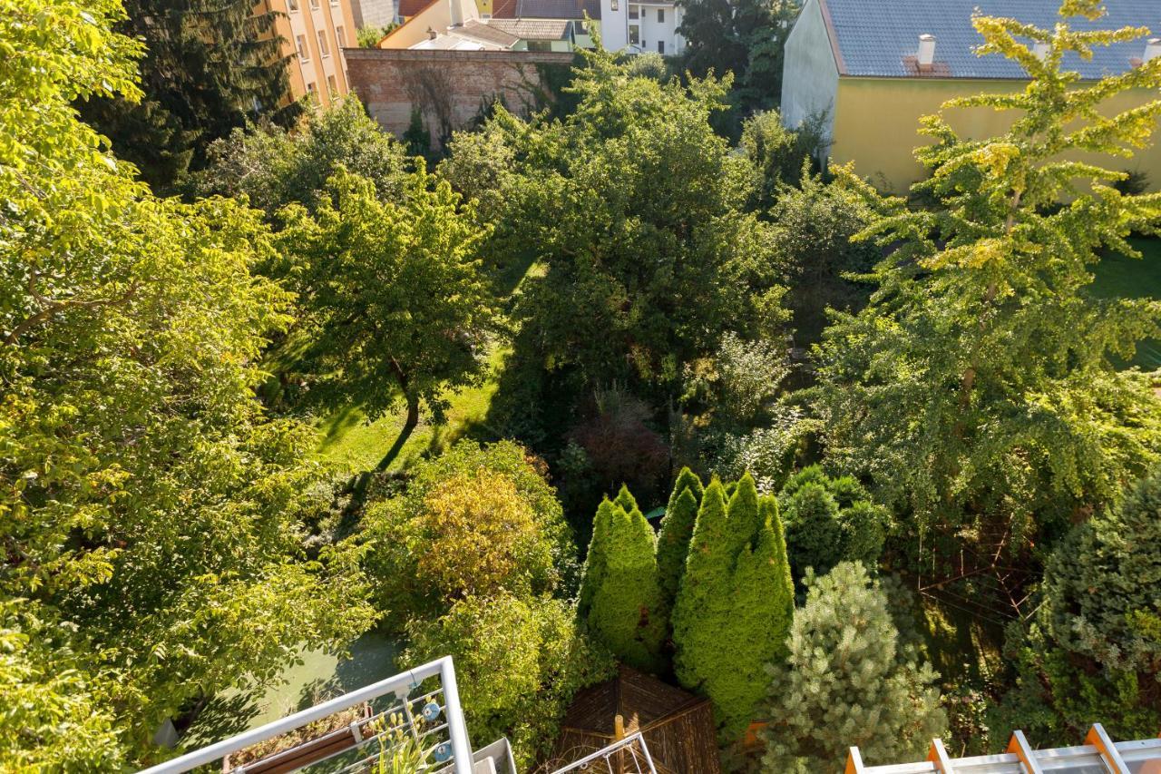 Hotel Atlas Ceske Budejovice Exterior photo